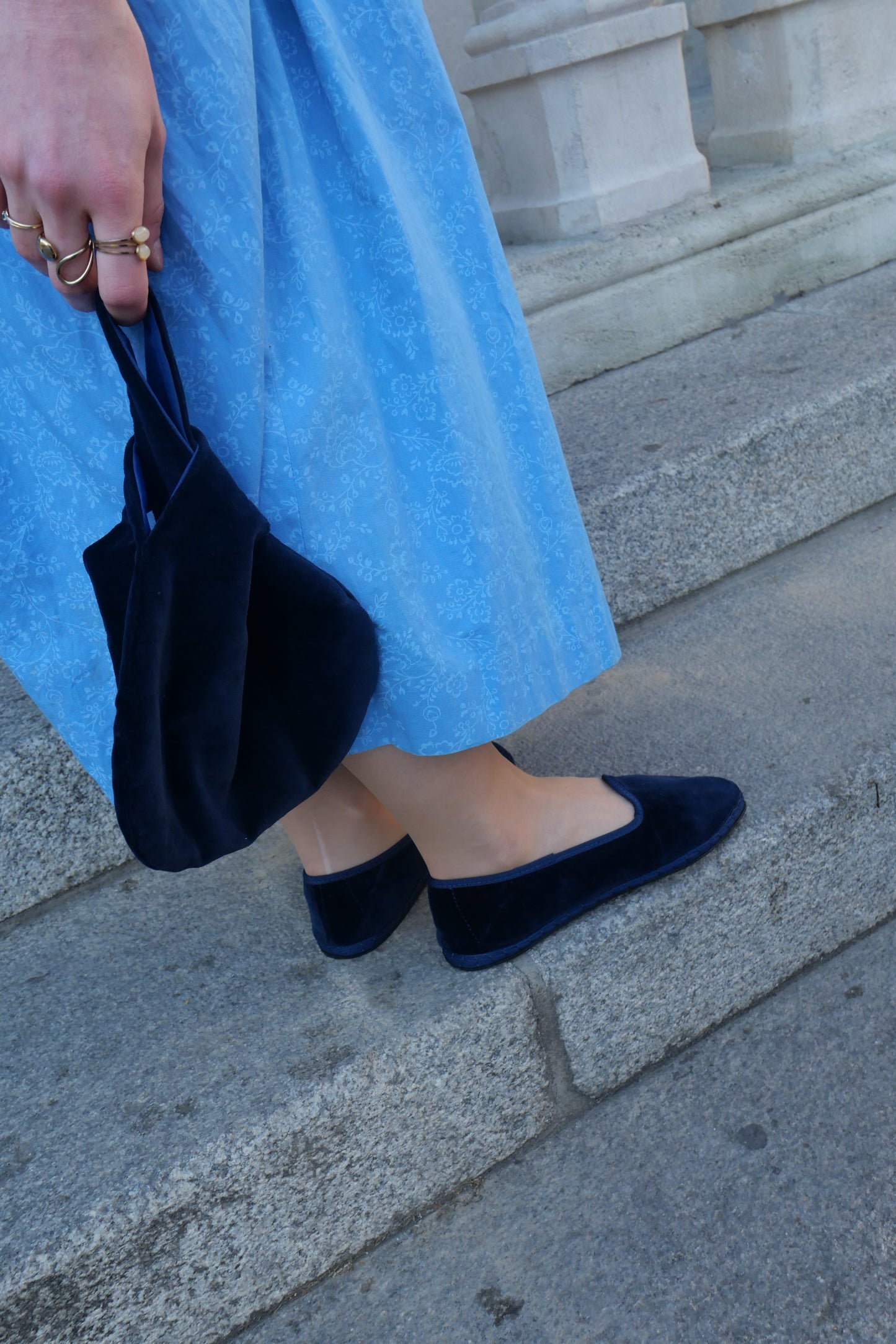 Marine Blu Velvet Bag